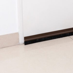 Zócalo con cepillo marrón - 100 cm